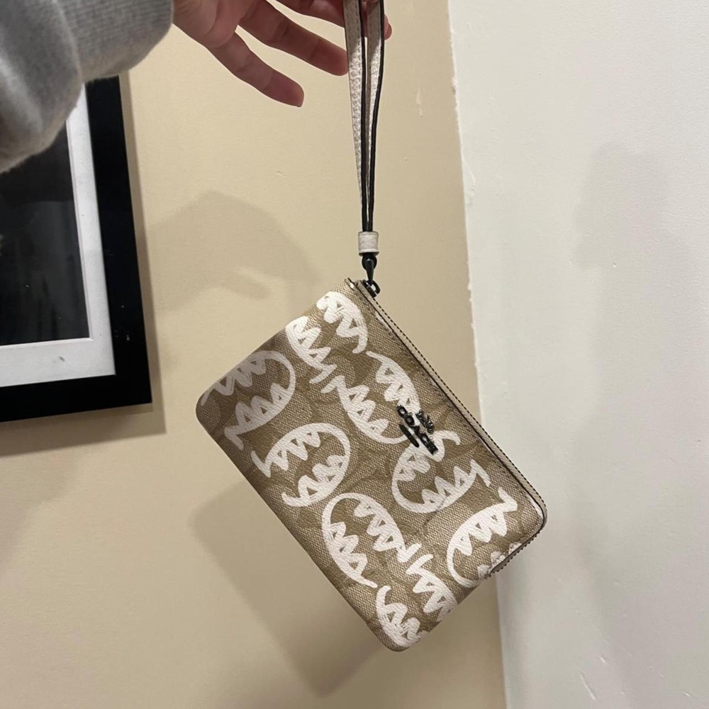 RARE Y2K 2000s Coach x Guang Yu Graffiti Style Rexy Corner Zip Wristlet/Mini Bag